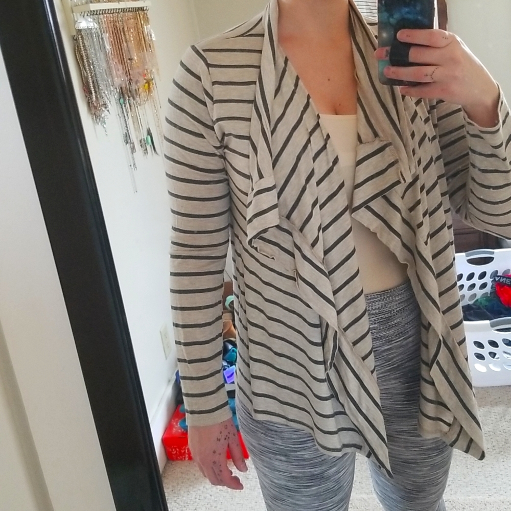 Light stripe sweater